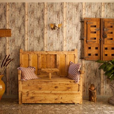 Apartamentos Rurales La Posada De Donato Nuevalos Luaran gambar