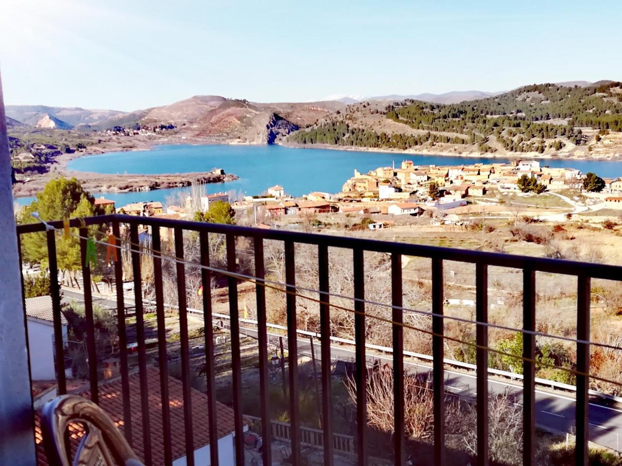 Apartamentos Rurales La Posada De Donato Nuevalos Luaran gambar